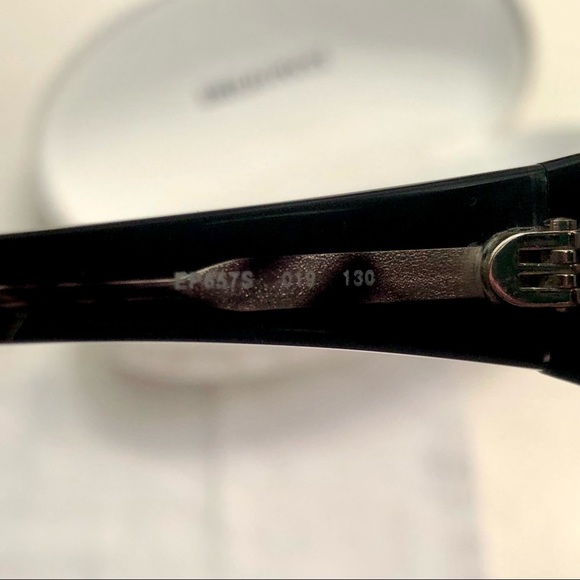 **SOLD** Emilio Pucci Sunglasses - Picture 9 of 9